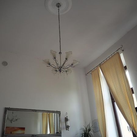 Pokoje Goscinne P.O.W. 17 Łódź Eksteriør bilde
